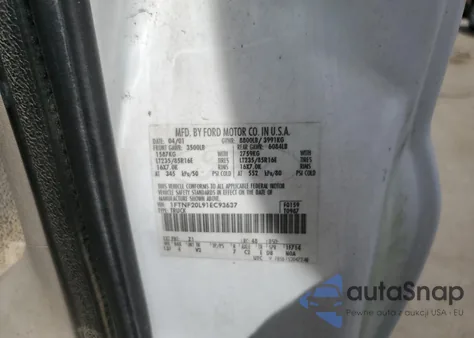 2001 Ford F250 Super Duty из США, поврежденный, VIN 1FTNF20L91EC93637